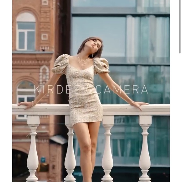 Zara Floral Puff Sleeve Dress Size XSmall  NWOT - Picture 7 of 12